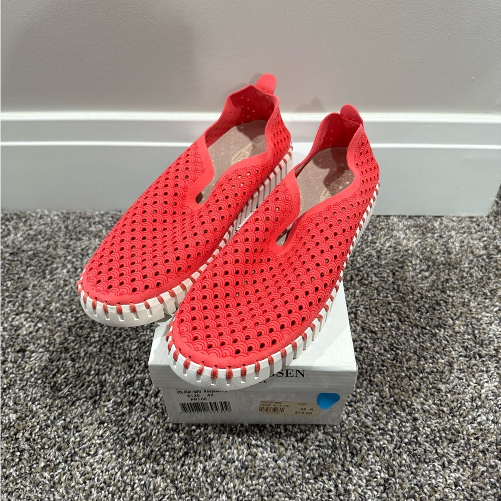 Ilse Jacobsen Red Perforated Slip-On Sneakers